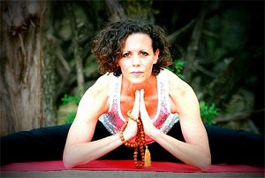yoga Sharon Snead